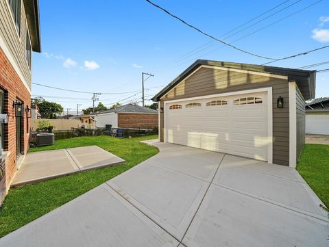 Tiny photo for 5532 S OAK PARK Avenue, Chicago, IL 60638 (MLS # 12512975)