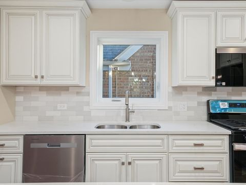 Tiny photo for 5532 S OAK PARK Avenue, Chicago, IL 60638 (MLS # 12512975)