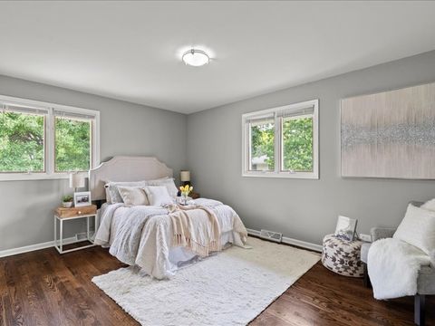 Tiny photo for 9526 S Kilbourn Avenue, Oak Lawn, IL 60453 (MLS # 12491172)