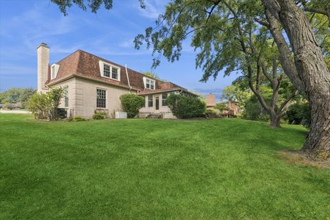 Tiny photo for 18 Shelburne Drive, Oak Brook, IL 60523 (MLS # 12485641)