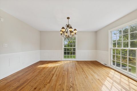 Tiny photo for 18 Shelburne Drive, Oak Brook, IL 60523 (MLS # 12485641)