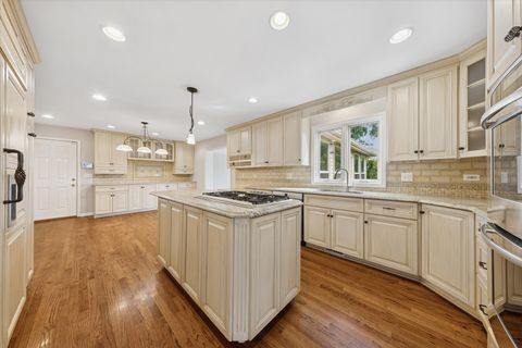 Tiny photo for 18 Shelburne Drive, Oak Brook, IL 60523 (MLS # 12485641)