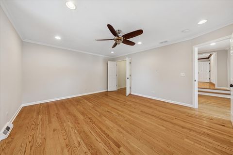 Tiny photo for 18 Shelburne Drive, Oak Brook, IL 60523 (MLS # 12485641)