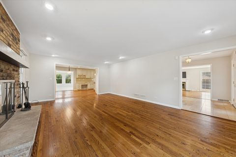 Tiny photo for 18 Shelburne Drive, Oak Brook, IL 60523 (MLS # 12485641)