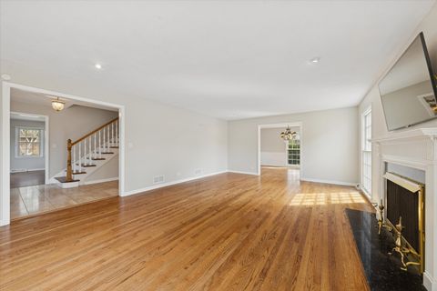 Tiny photo for 18 Shelburne Drive, Oak Brook, IL 60523 (MLS # 12485641)