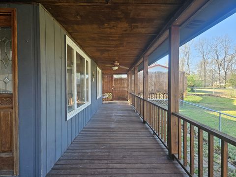 Tiny photo for 9769 Stuyvesant Street, Benton, IL 62812 (MLS # 12603754)