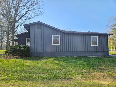 Tiny photo for 9769 Stuyvesant Street, Benton, IL 62812 (MLS # 12603754)