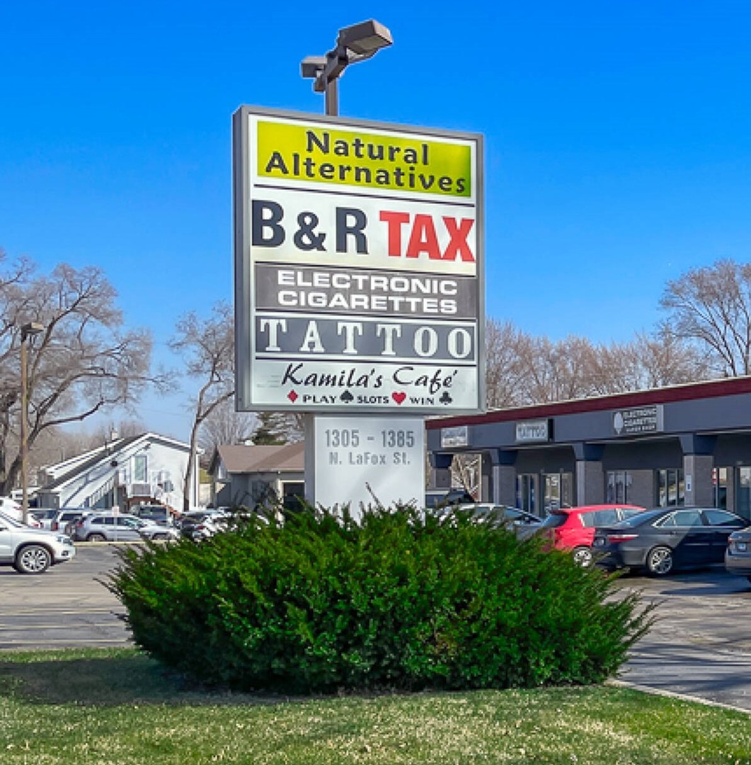 1305-85 N La Fox Street