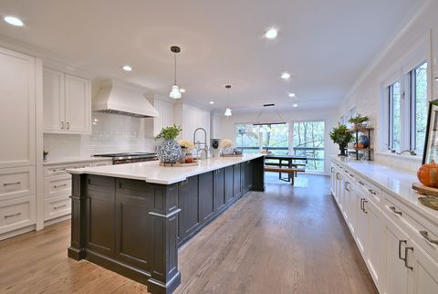 Tiny photo for 13 Woodgate Drive, Burr Ridge, IL 60527 (MLS # 12505527)