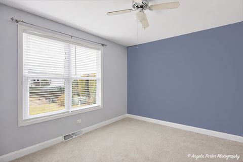 Tiny photo for 4 Hialeah Court, Grayslake, IL 60030 (MLS # 12649228)