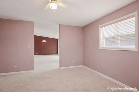 Tiny photo for 4 Hialeah Court, Grayslake, IL 60030 (MLS # 12649228)