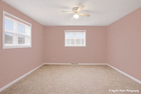 Tiny photo for 4 Hialeah Court, Grayslake, IL 60030 (MLS # 12649228)
