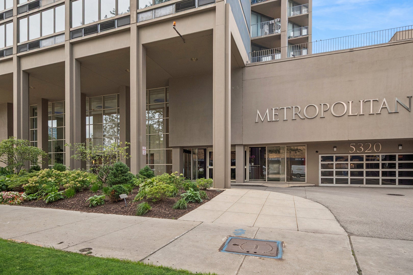 5320 N Sheridan Road 1307