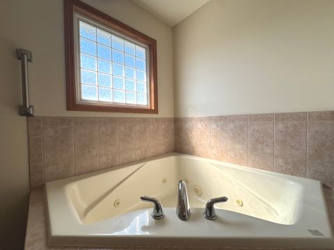 Tiny photo for 366 Centerpoint Drive S, Bourbonnais, IL 60914 (MLS # 12581224)