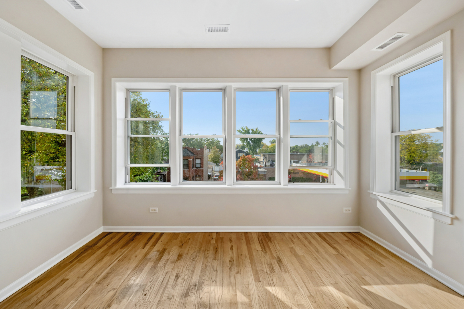 1740 W Foster Avenue 3F
