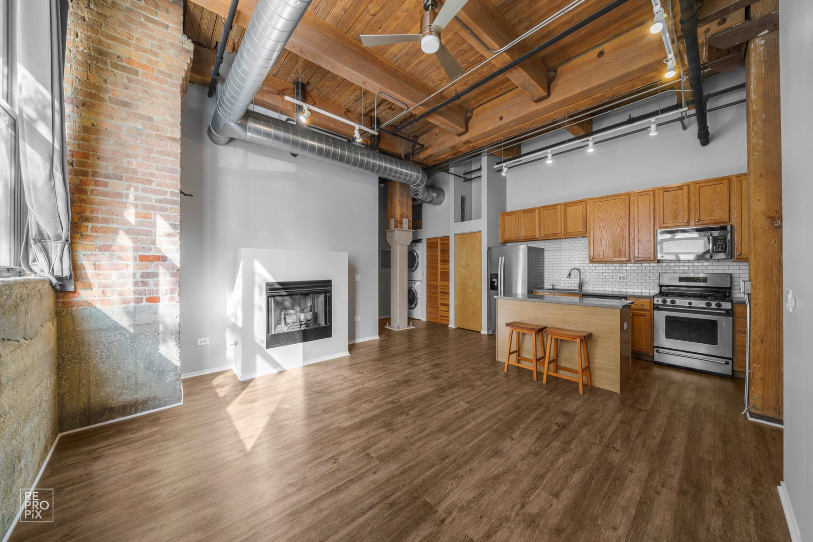1500 W Monroe Street 120