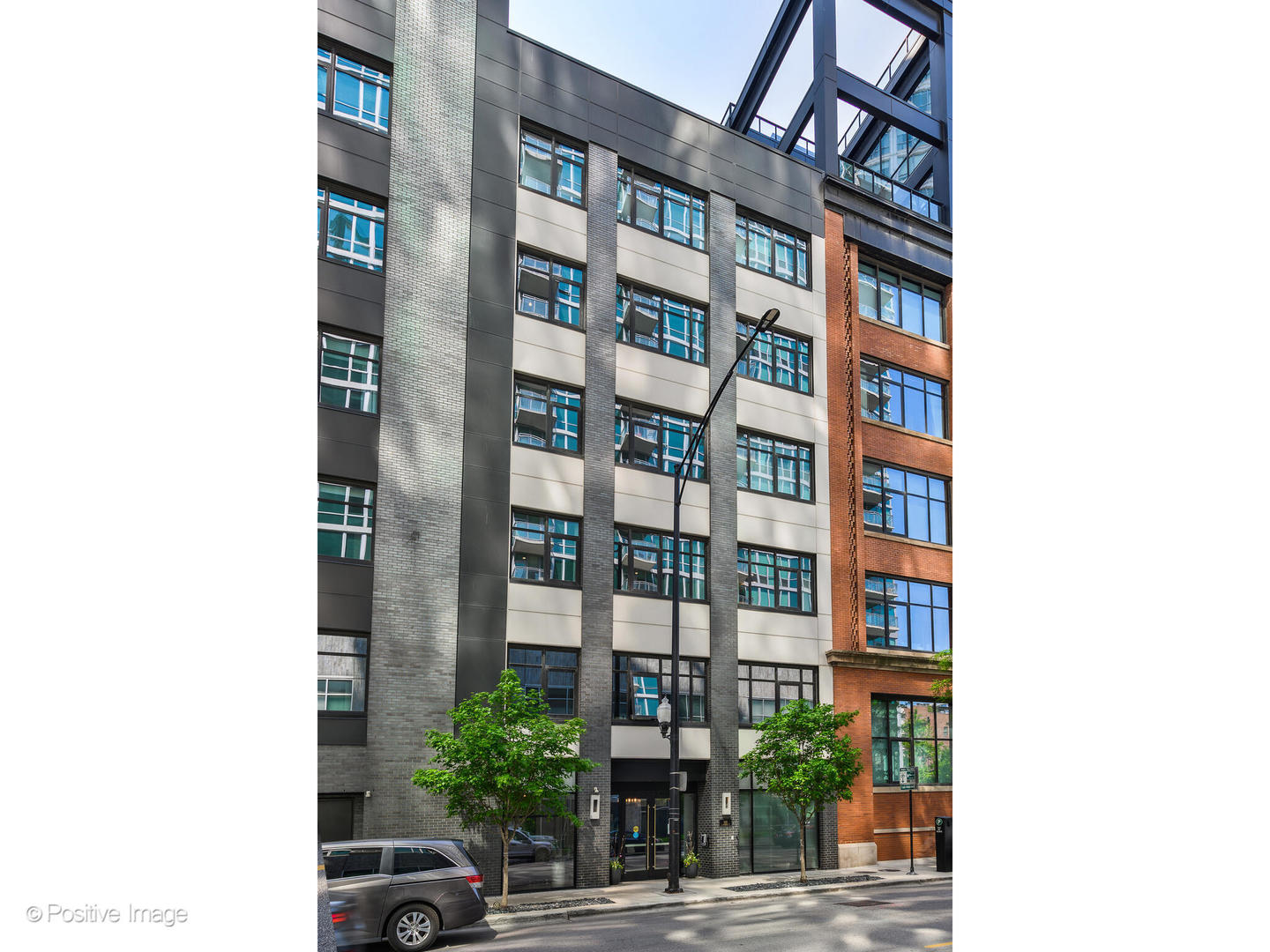 668 N KINGSBURY Street 506