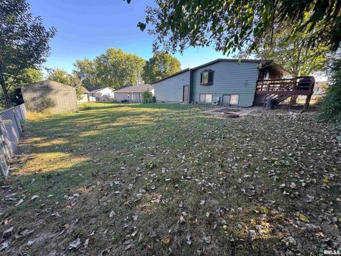 Tiny photo for 2340 LAFAYETTE Terrace, Clinton, IA 52732 (MLS # QC4267816)