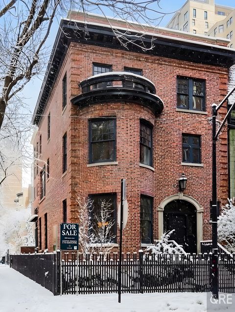 Photo of 1401 N Astor Street, Chicago, IL 60610 (MLS # 12535746)