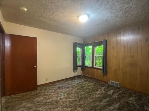 Tiny photo for 616 N Oakland Avenue, Carbondale, IL 62901 (MLS # 100000178)