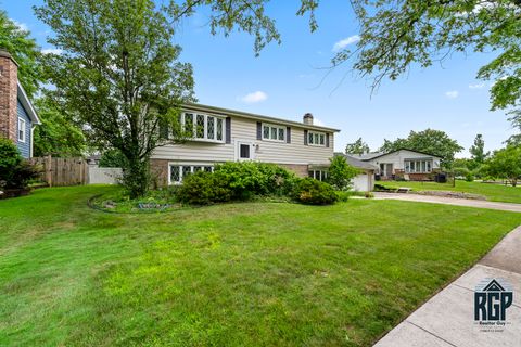 Tiny photo for 9013 W 91st Place, Hickory Hills, IL 60457 (MLS # 12438925)