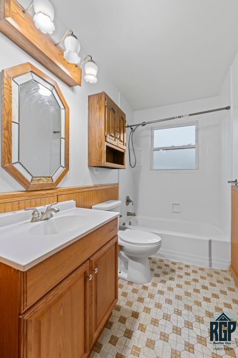 Tiny photo for 9013 W 91st Place, Hickory Hills, IL 60457 (MLS # 12438925)