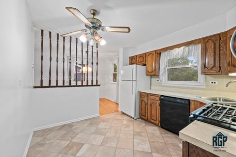 Tiny photo for 9013 W 91st Place, Hickory Hills, IL 60457 (MLS # 12438925)