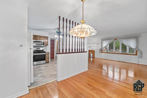 Tiny photo for 9013 W 91st Place, Hickory Hills, IL 60457 (MLS # 12438925)