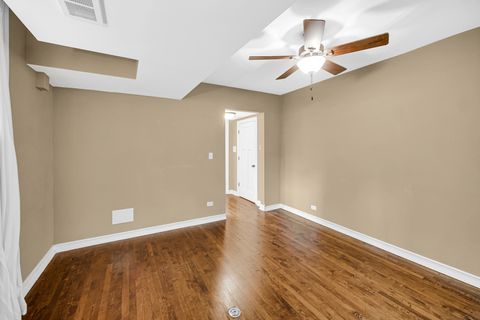 Tiny photo for 5656 S Dorchester Avenue #B, Chicago, IL 60637 (MLS # 12449791)