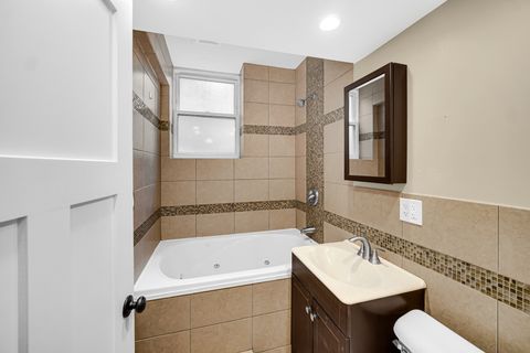 Tiny photo for 5656 S Dorchester Avenue #B, Chicago, IL 60637 (MLS # 12449791)
