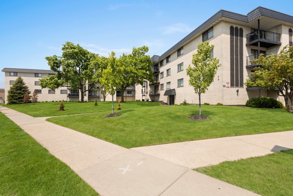 6950 W Forest Preserve Drive 215