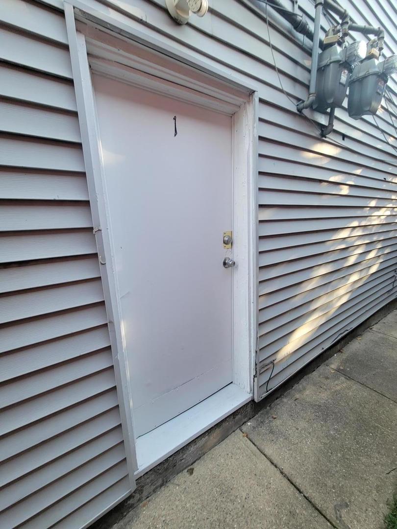 5149 S MARSHFIELD Avenue