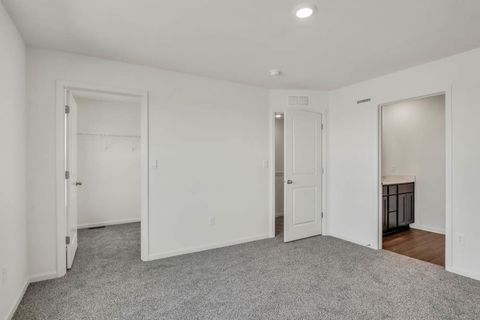 Tiny photo for 422 lakeshore Court, St. Charles, IL 60174 (MLS # 12546807)