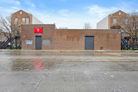 911 S Kedzie Avenue Chicago IL 60612