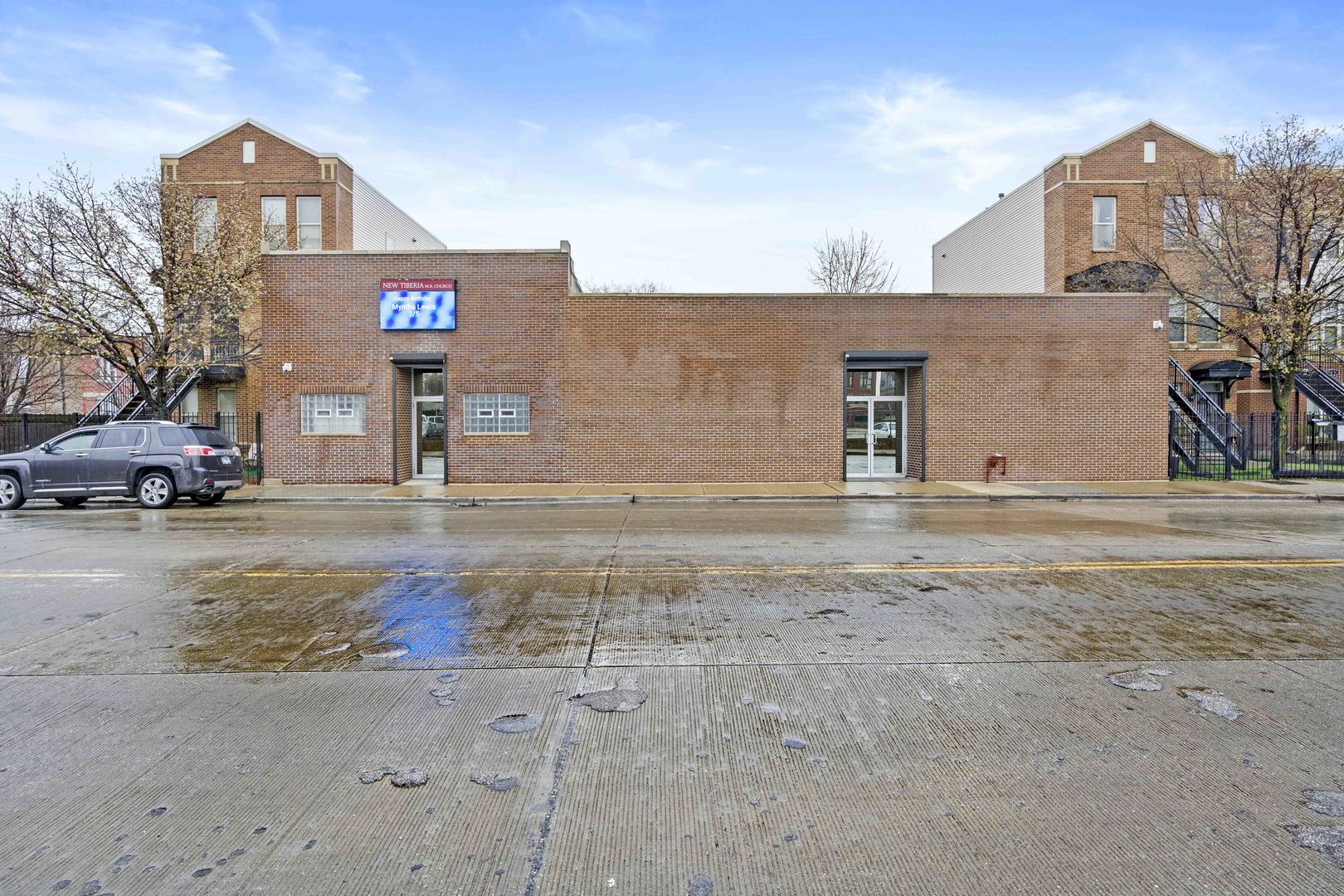 911 S Kedzie Avenue
