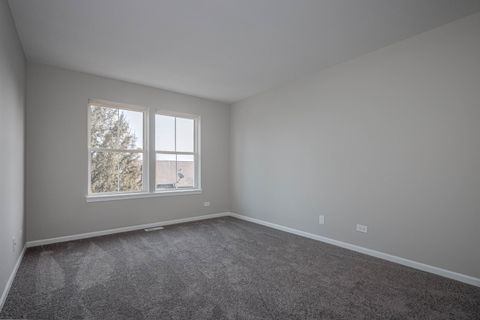 Tiny photo for 134 Woodview Court #134, Glen Ellyn, IL 60137 (MLS # 12571864)