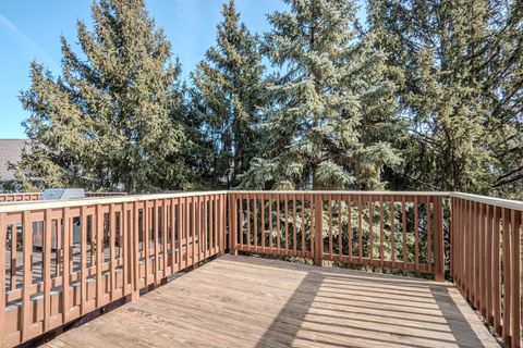 Tiny photo for 134 Woodview Court #134, Glen Ellyn, IL 60137 (MLS # 12571864)