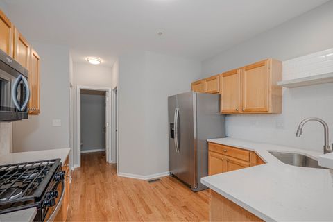 Tiny photo for 134 Woodview Court #134, Glen Ellyn, IL 60137 (MLS # 12571864)