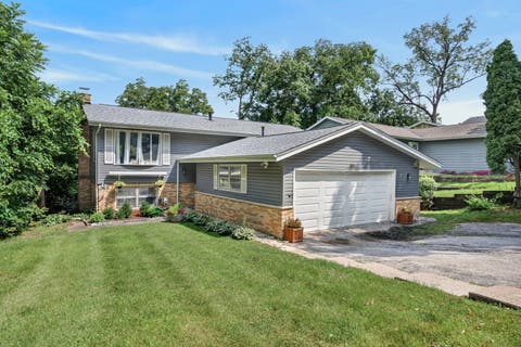 Photo of 306 Apache Trail, Lake In The Hills, IL 60156 (MLS # 12719942)