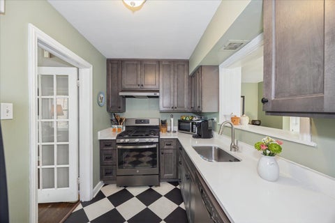 Tiny photo for 9431 Jefferson Avenue, Brookfield, IL 60513 (MLS # 12723365)