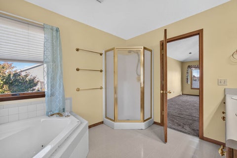 Tiny photo for 4816 Norfolk Place, Bettendorf, IA 52722 (MLS # 12787973)