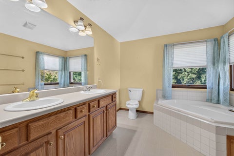 Tiny photo for 4816 Norfolk Place, Bettendorf, IA 52722 (MLS # 12787973)