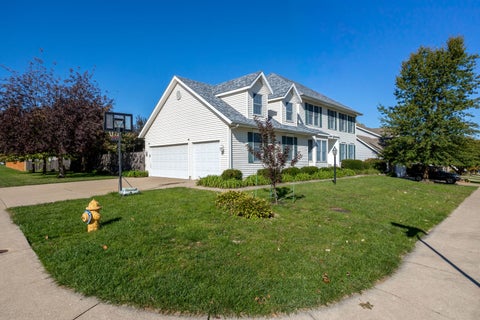 Tiny photo for 4816 Norfolk Place, Bettendorf, IA 52722 (MLS # 12787973)