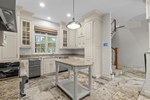 Tiny photo for 338 E Witchwood Lane, Lake Bluff, IL 60044 (MLS # 12610243)