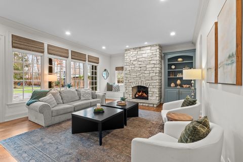 Tiny photo for 338 E Witchwood Lane, Lake Bluff, IL 60044 (MLS # 12610243)