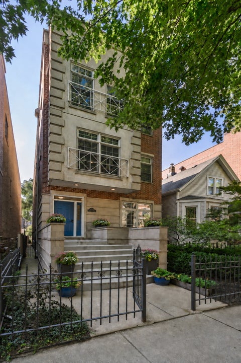 Photo of 3824 N GREENVIEW Avenue #1, Chicago, IL 60613 (MLS # 12753327)