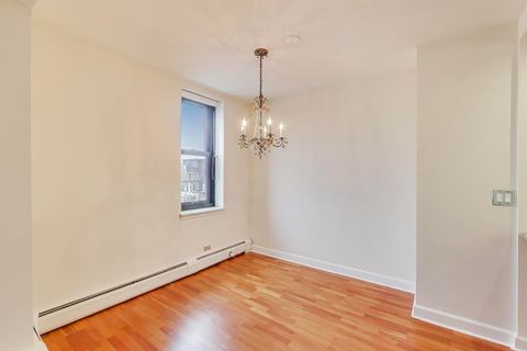 Tiny photo for 2100 N LINCOLN PARK WEST #5DS, Chicago, IL 60614 (MLS # 12540336)