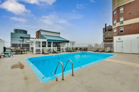 Tiny photo for 2100 N LINCOLN PARK WEST #5DS, Chicago, IL 60614 (MLS # 12540336)