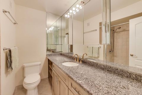 Tiny photo for 2100 N LINCOLN PARK WEST #5DS, Chicago, IL 60614 (MLS # 12540336)