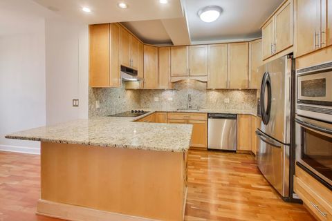 Tiny photo for 2100 N LINCOLN PARK WEST #5DS, Chicago, IL 60614 (MLS # 12540336)
